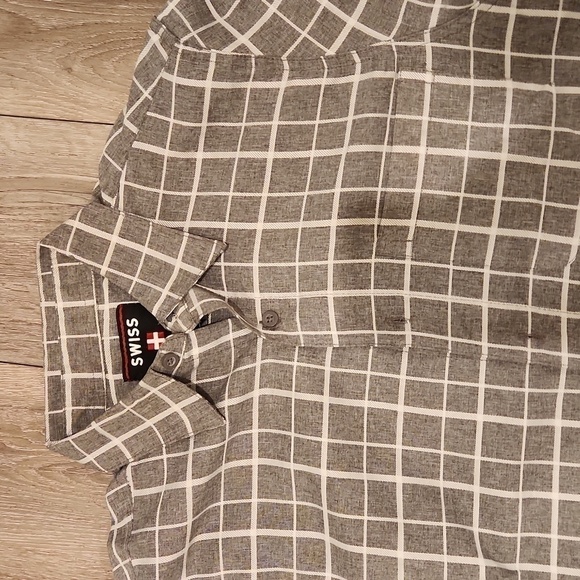 Swiss ALPS button up shirt - Picture 3 of 4